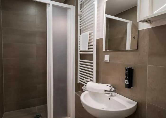 Fantastic 2 Bedroom *