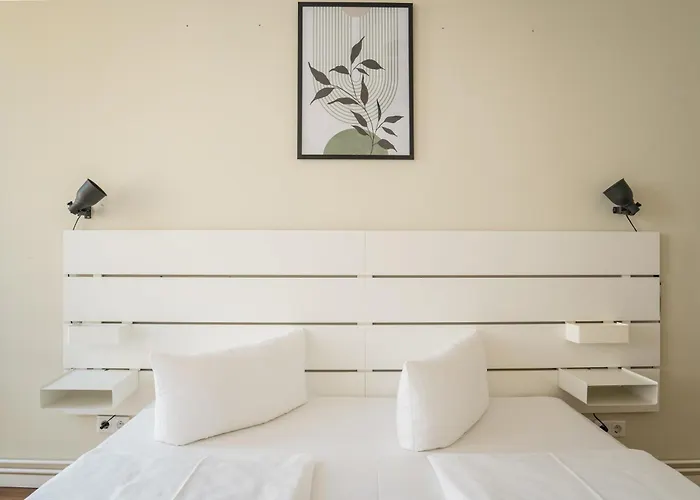 Fantastic 2 Bedroom شقة برلين