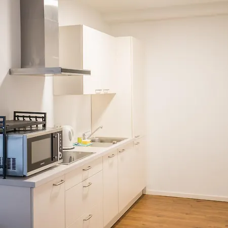 Fantastic 2 Bedroom Апартаменты *