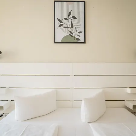 Fantastic 2 Bedroom Апартаменты Берлин